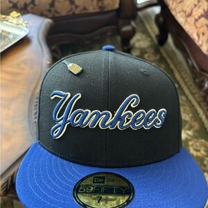 New York Yankees Black and Blue New Era cap size 7&3/8